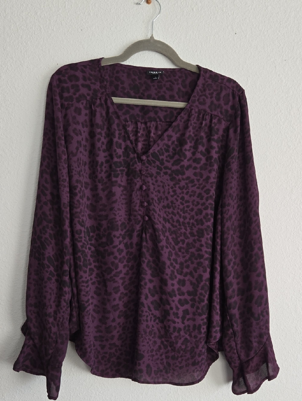 torrid Harper Plum Leopard Print V-Neck Ruffle Sleeve Blouse Size 1X - Picture 5 of 11